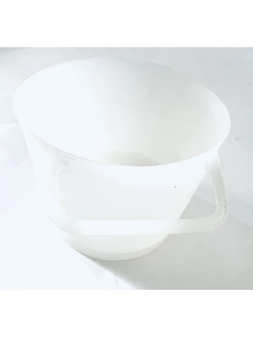 Vintage Tupperware 354-1 Mixing Batter Bowl Handle Translucent White No Lid USA